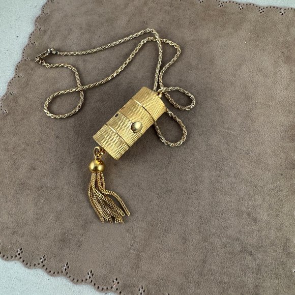 Vintage B Altman Swiss Slide Pendant or Lipstick Watch - Picture 5 of 7